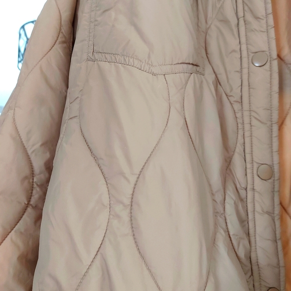 Trendy Tan Oversized Quilted Women's Jacket - Picture 3 of 4